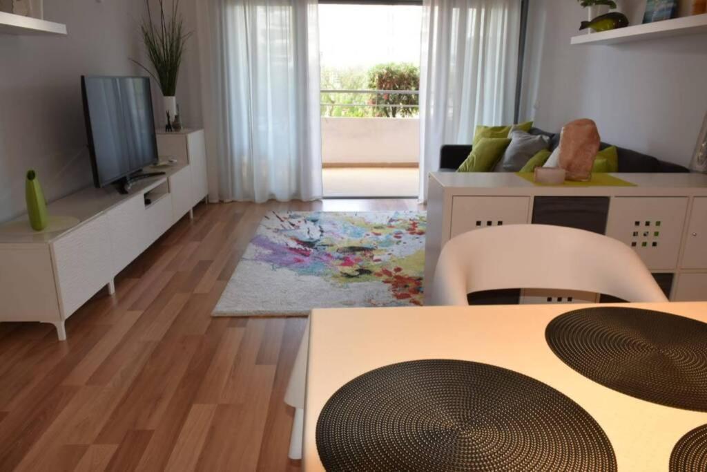 Brina, Stylish Apartment In Portimão Esterno foto