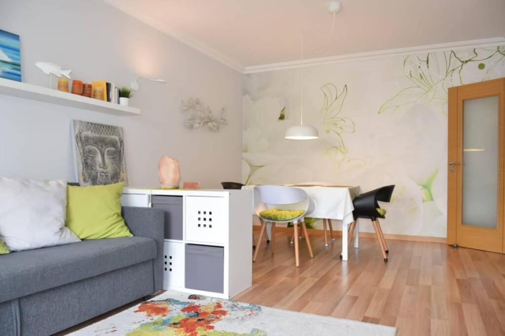 Brina, Stylish Apartment In Portimão Esterno foto